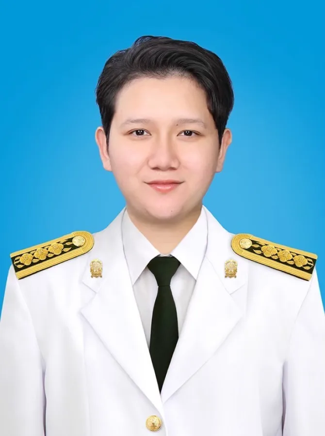 สิรพัชร ชมภูวิเศษ